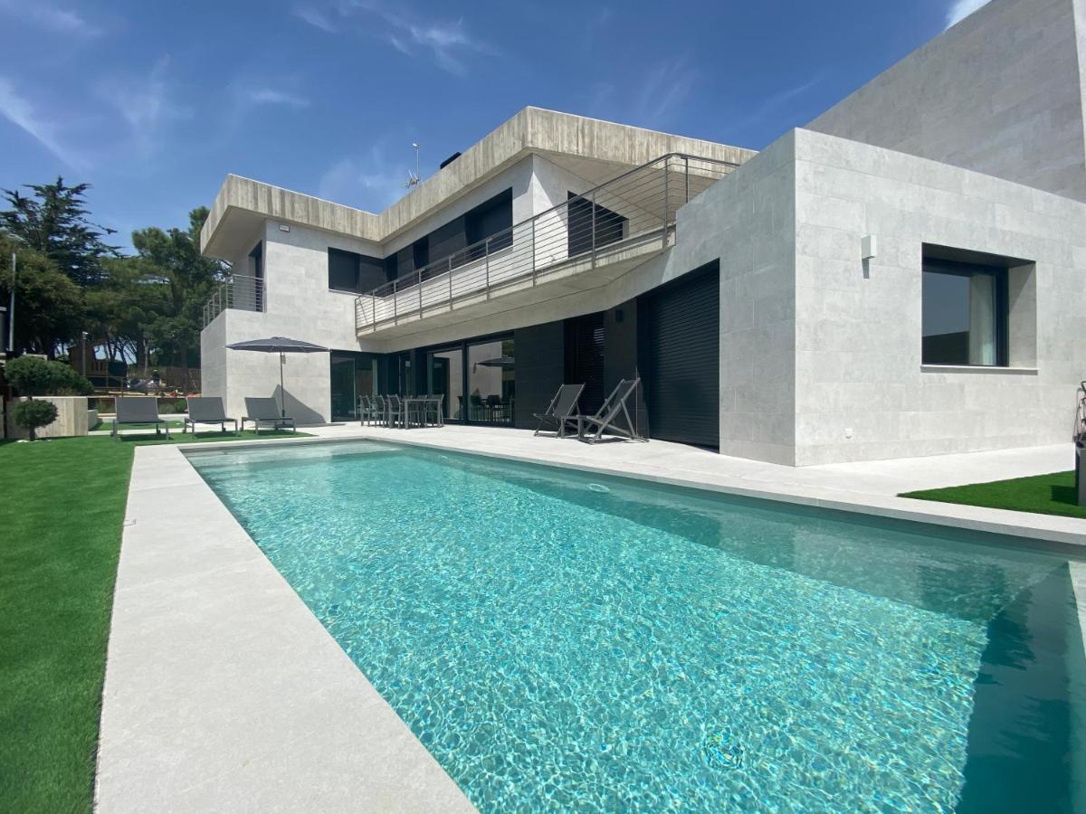Naramia Sagaro Villa With Poolgarden10 Pax S'Agaro Eksteriør billede